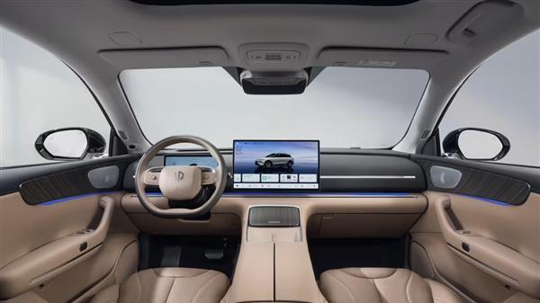 30万级配置卖15万！零跑C11上市：全域800V+激光雷达