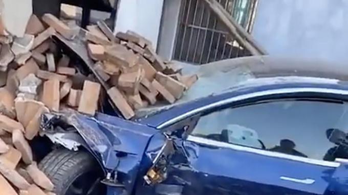 救命攻略！刹车失灵时的生死抉择