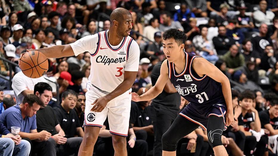 广州龙狮VS洛杉矶快船，陈国豪13分，刘颜诚三分球5中4