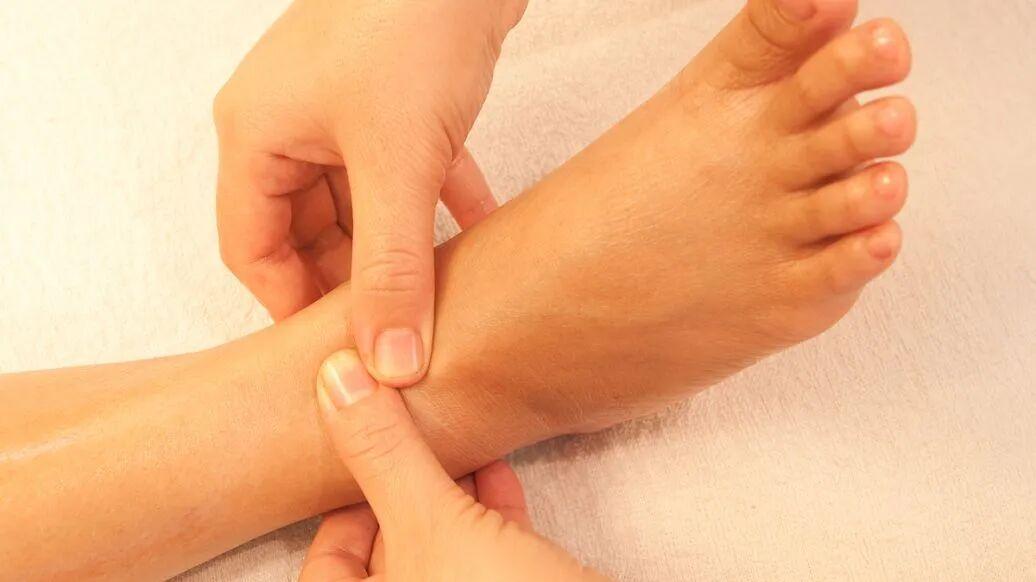 痛风石破了千万别拖！急诊科医生教你“四步处理法”，避免感染截肢风险