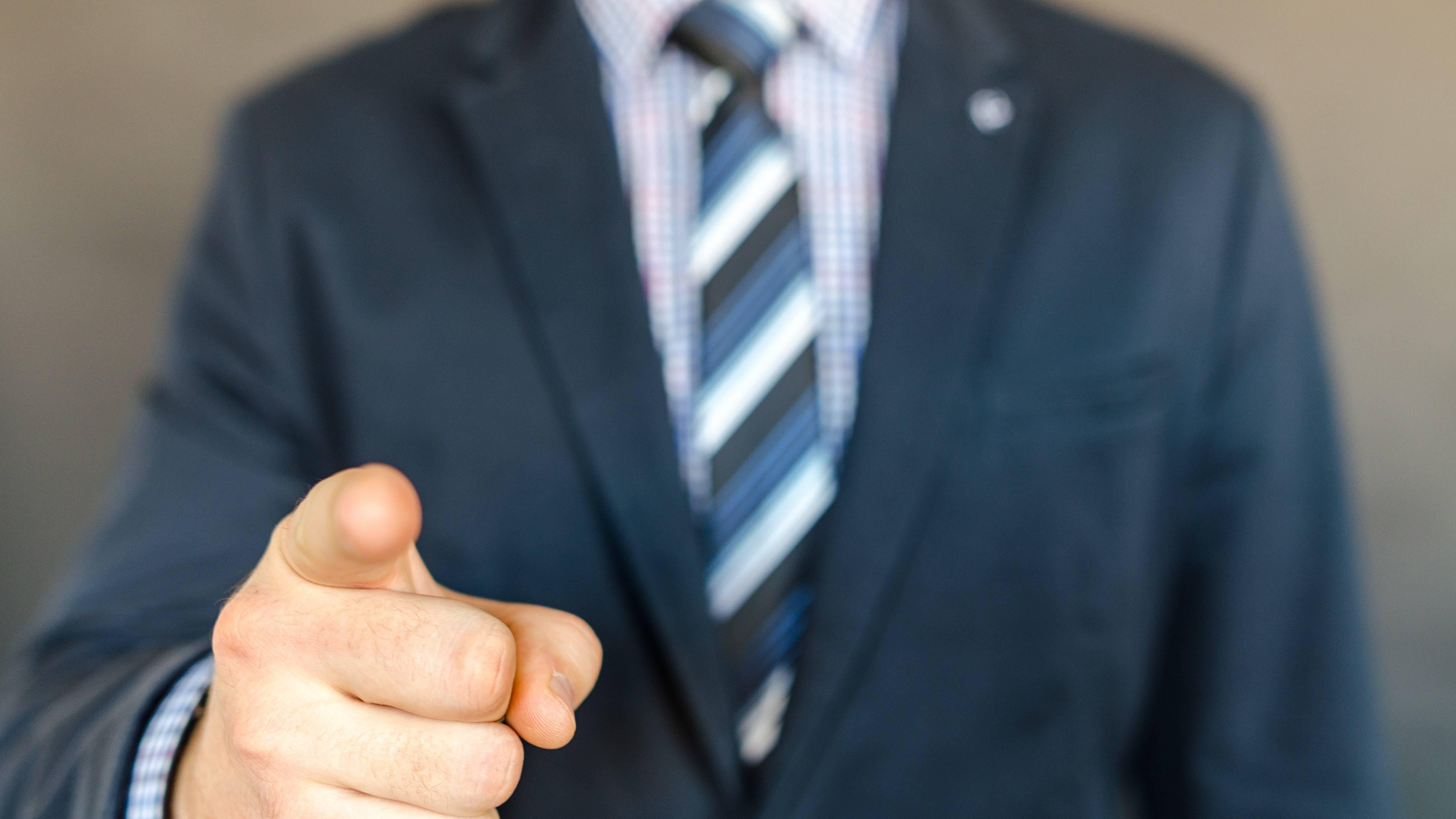 职场内耗，堪比毁容