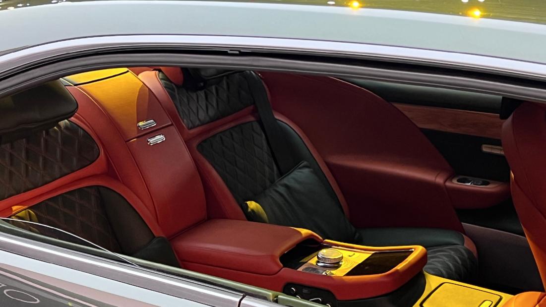 档次不输奔驰S，长得像帕拉梅拉！全进口豪车，或同3系一个价