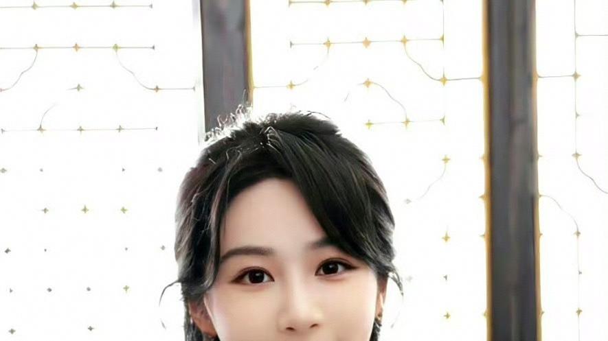 杨紫这是要开启“霸屏模式”啦？新剧官宣在即！