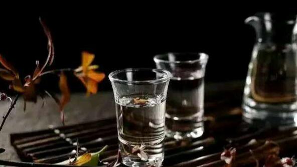 十款口碑极佳的口粮白酒：让生活更具诗意与醇香