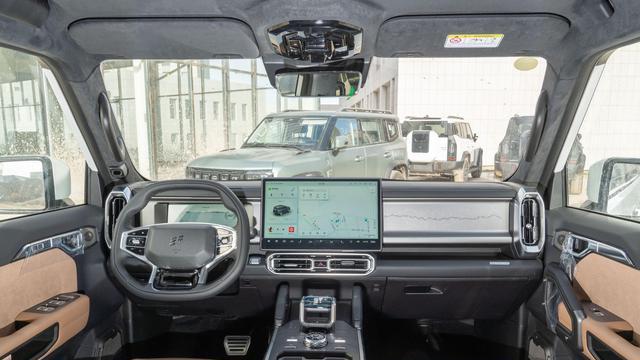 新款2.0T+8AT，2+3+2七座布局，18万级硬派SUV推荐