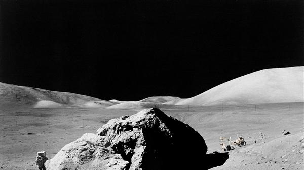 特朗普要求美国人2028重返月球 还要部署核反应堆