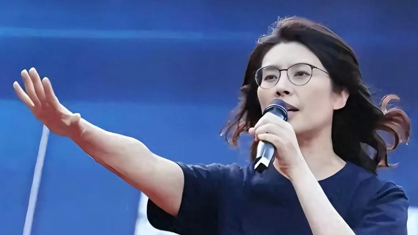 不再温良恭俭让！郑丽文的当选，是国民党的“续命丹”还是“催命符”？