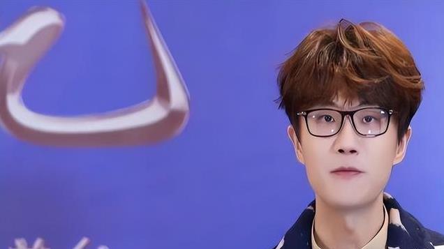 央视跨年晚会阵容曝光，看完明星名单，厕所都不敢去上了