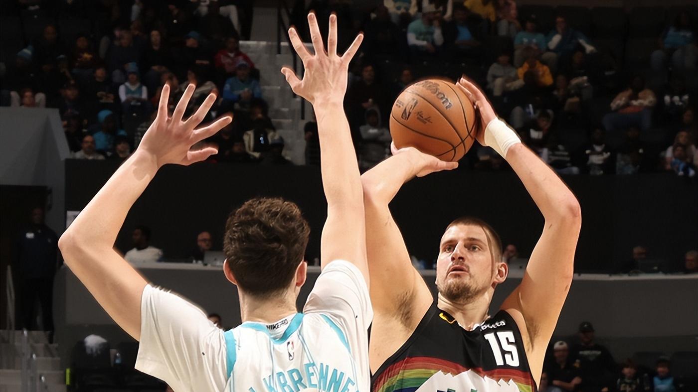 约基奇28+11+9准三双 掘金双子星发威力克黄蜂迎三连胜