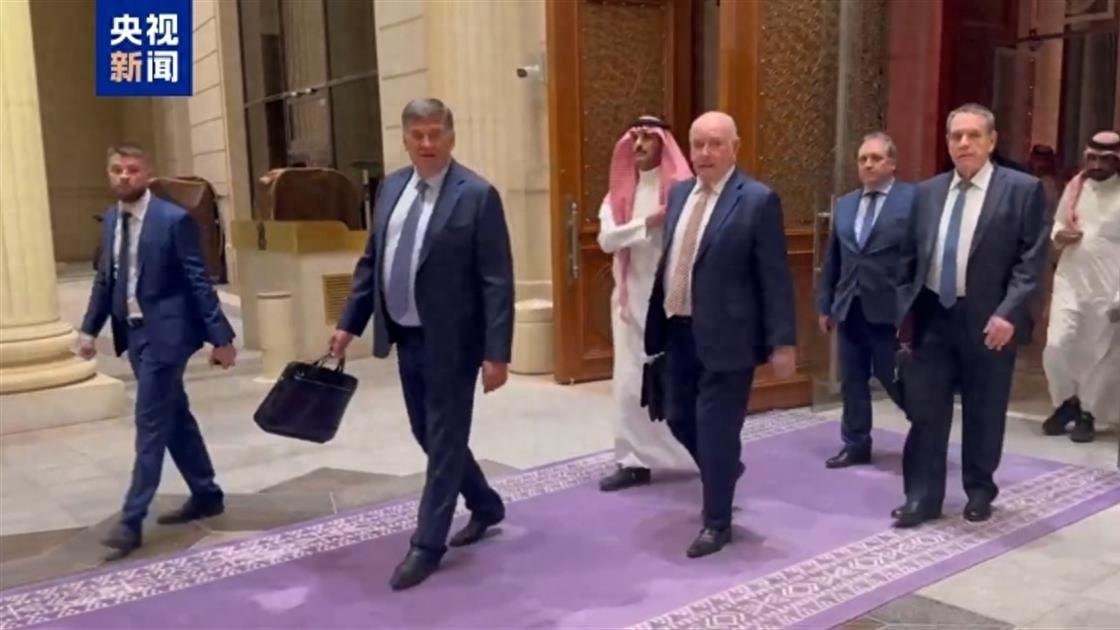 俄乌激战正酣，中东战火又起，两位特使均遭投诉，美求助第三国