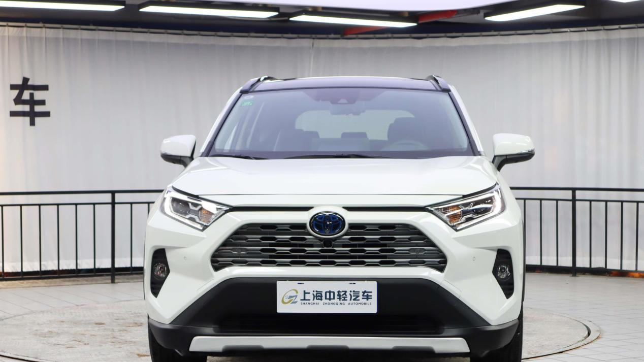 油电混动SUV新选择，一手丰田RAV4荣放，城市出行更从容！