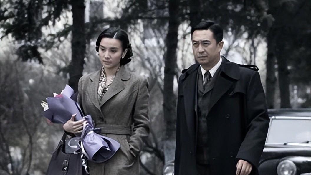 小宋佳感情纠葛不断，事业一路高歌，未来将会怎样？
