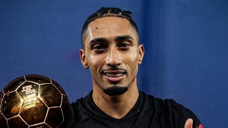 一场1-2，让萨拉赫5天丢2冠！28岁巨星获利：42场造45球领跑金球