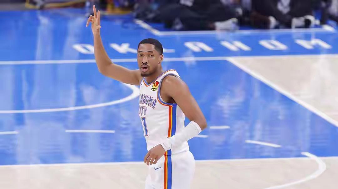 NBA季前赛雷霆135-114轻取黄蜂 雷霆球员阿隆-维金斯23分