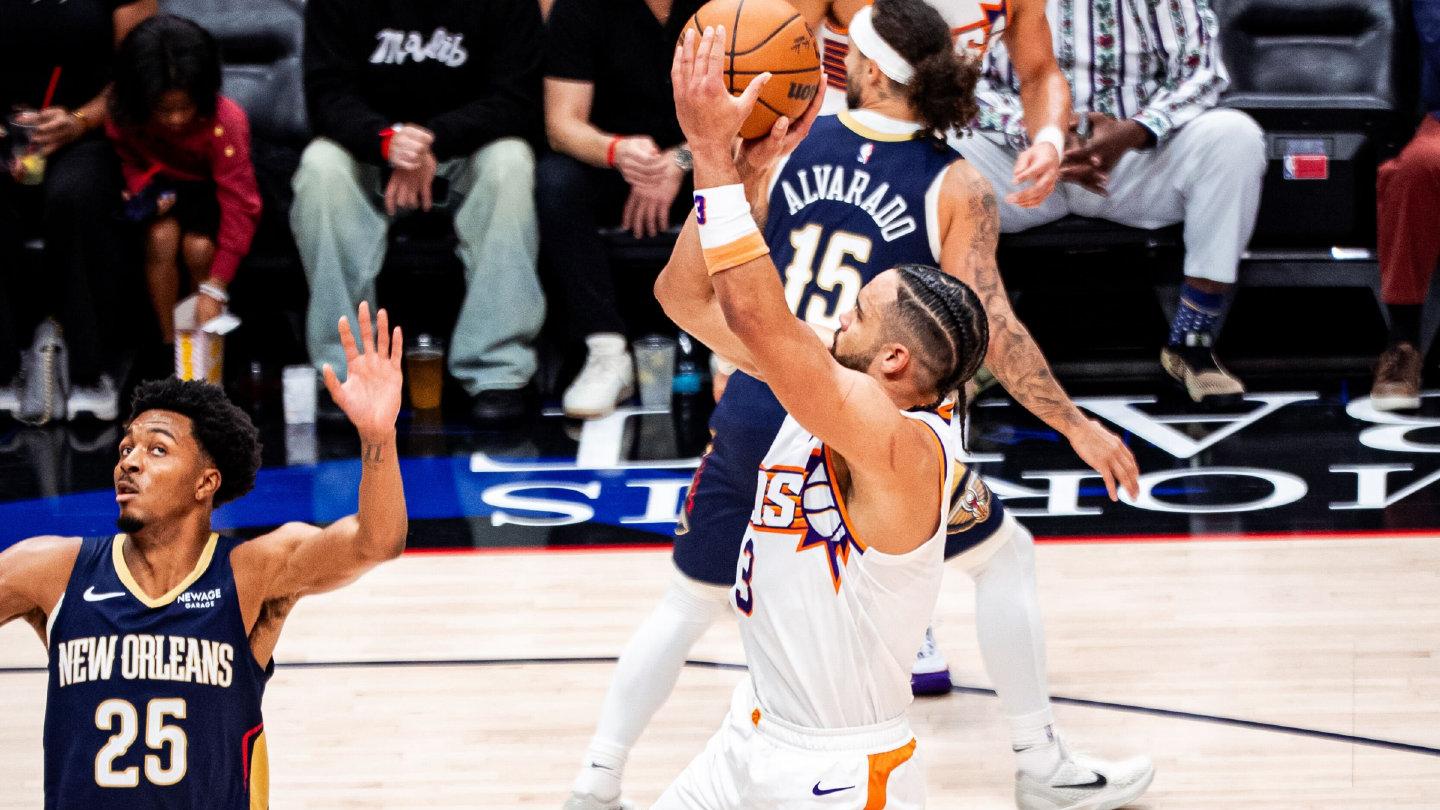 三杀鹈鹕拿下3连胜！布克20分，鹈鹕3人空砍20+，锡安替补22分