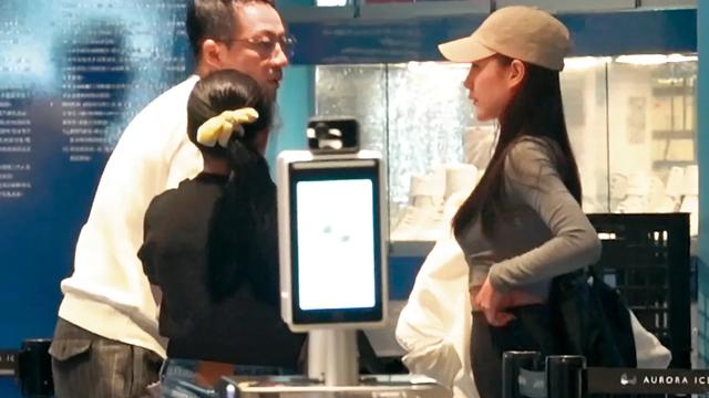 S妈痛失大S后受访：自曝汪小菲切断祖孙联系，见不到外孙伤心透了