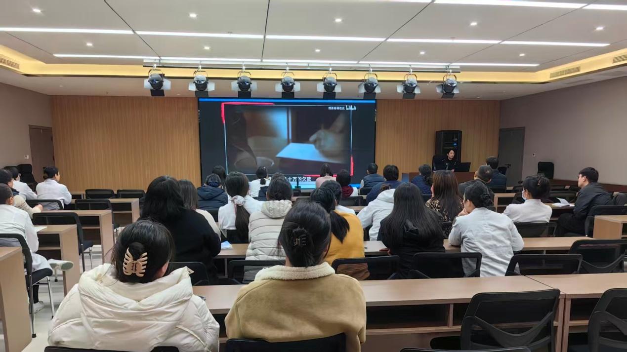 禁毒宣传进单位 共筑安全防护网