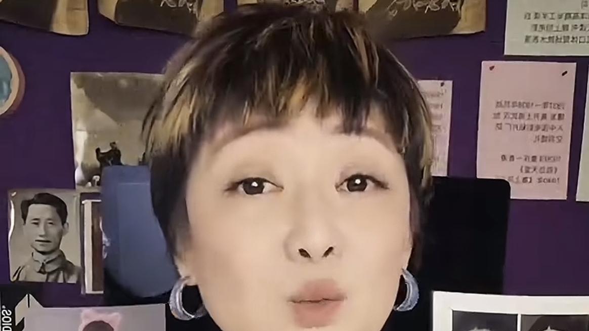 于洋身披党旗，灵堂外排长队，挽联惹人泪目，白发女儿泪洒现场