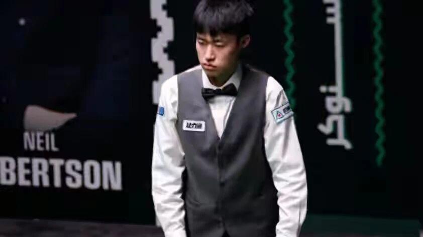 爆冷击败7冠王！禁赛归来的他，用胜利敲响大奖赛大门