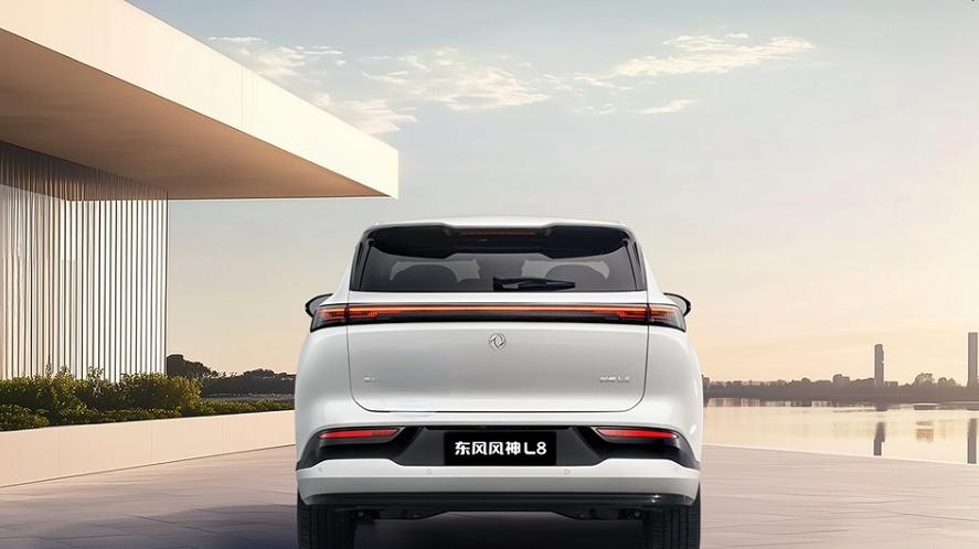 东风L8入局：15万级家用SUV市场迎来“理想”平替？