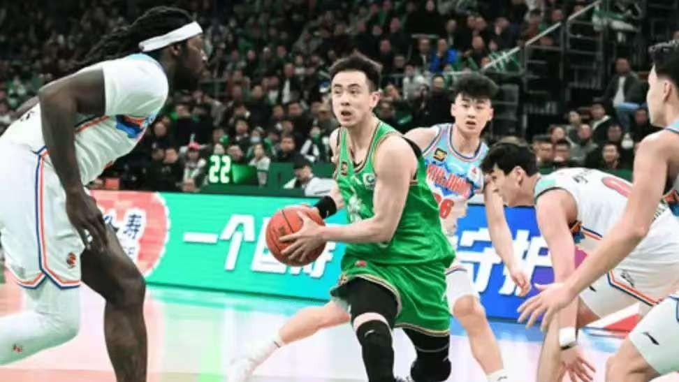 辽宁广厦季后赛首秀暴露短板，广东或将再次夺冠？
