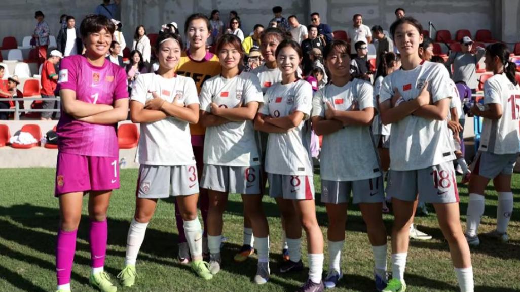 随着朝鲜3-0卫冕，4夺女足世界杯冠军，最终排名如下：中国队第12