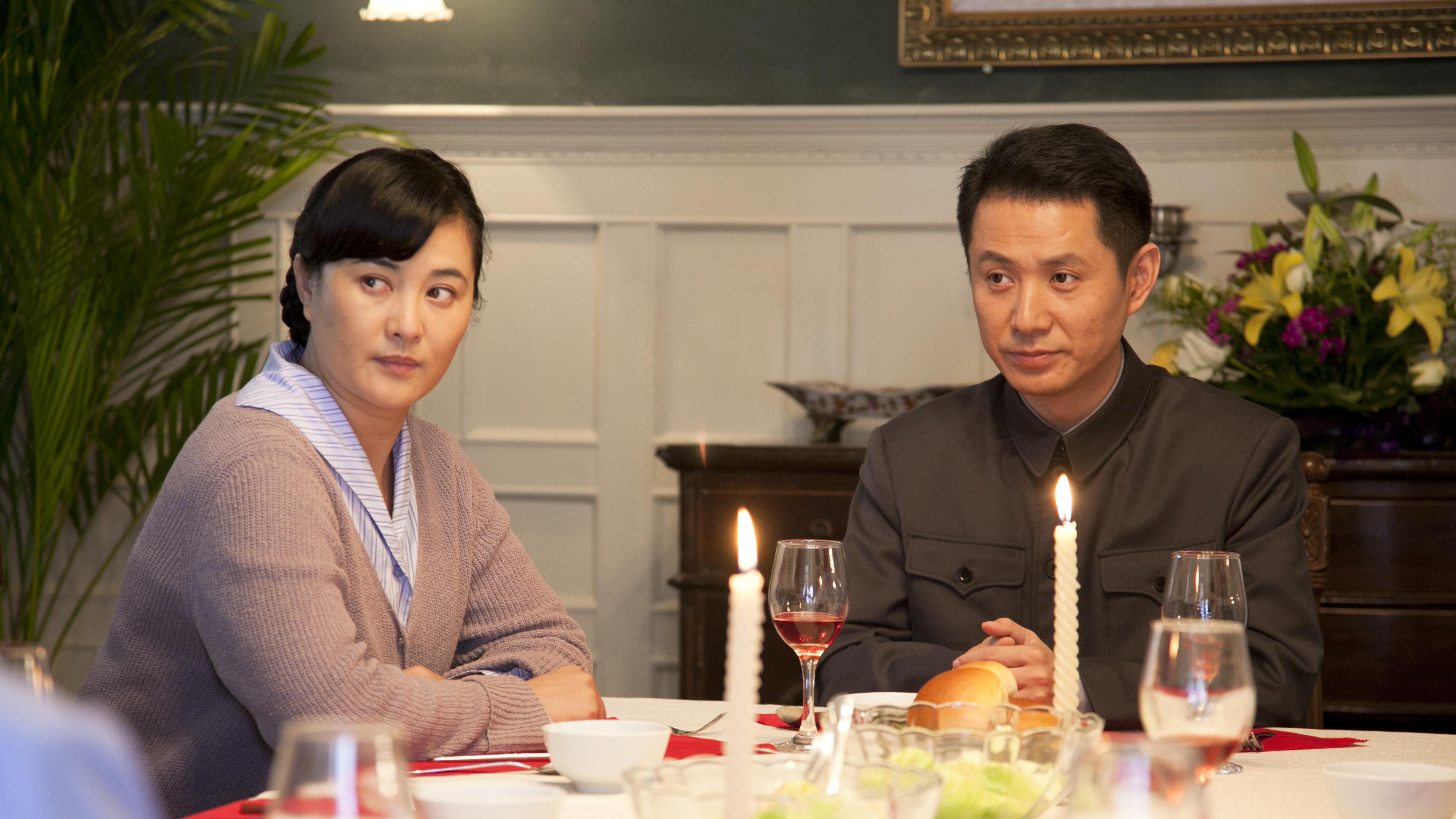 师生恋修成正果！国家一级演员郭广平宠妻19年 ，小11岁娇妻被宠成少女