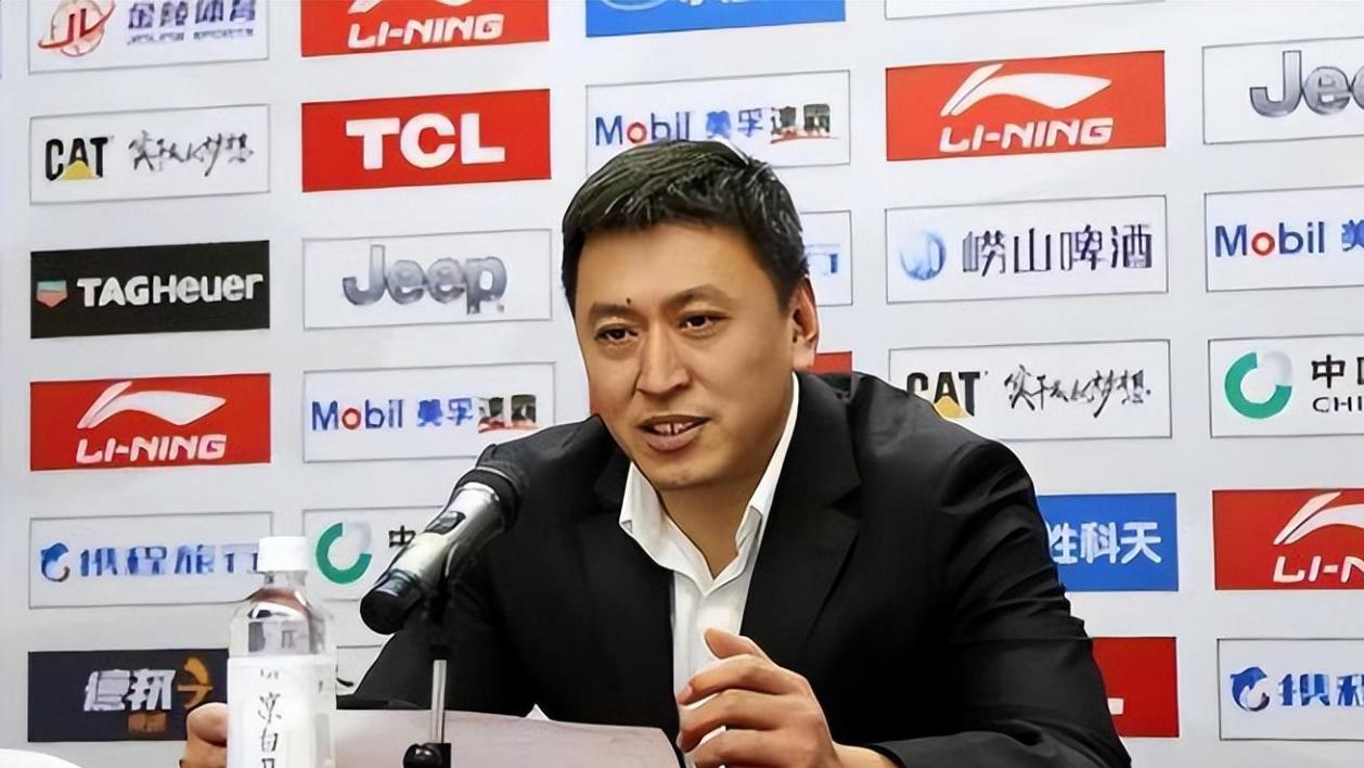 给国产教练多一点宽容：杜锋的呼吁背后，是中国篮球的成长阵痛