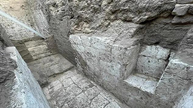 3700年前“幽灵法老”陵墓现世，改写古埃及史的神秘王朝终揭面纱