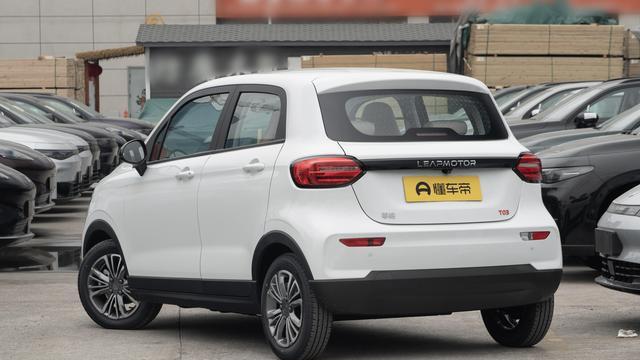 5万级智能纯电小车—零跑T03，累计销量25w台，通勤代步适合家用