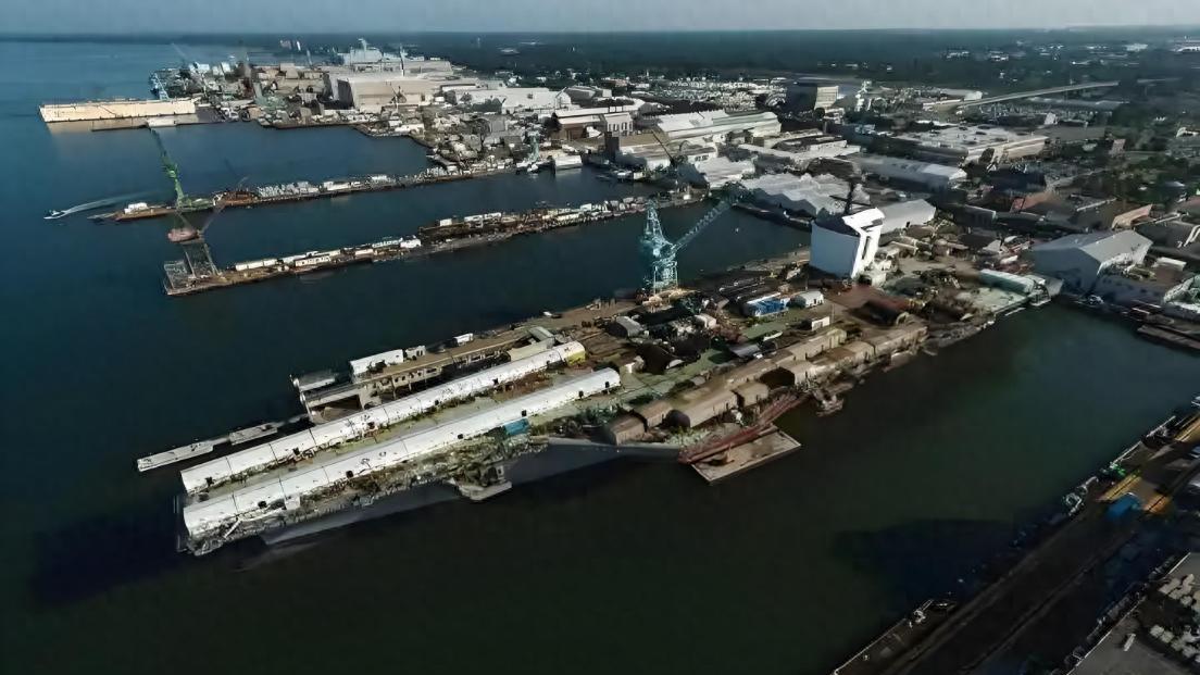 西方卫星拍疯了！中国造船厂5艘核潜艇同框，静音技术追平美俄