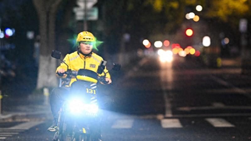 美团骑手和顾客可双向“拉黑”，外卖行业反内卷步入关键期