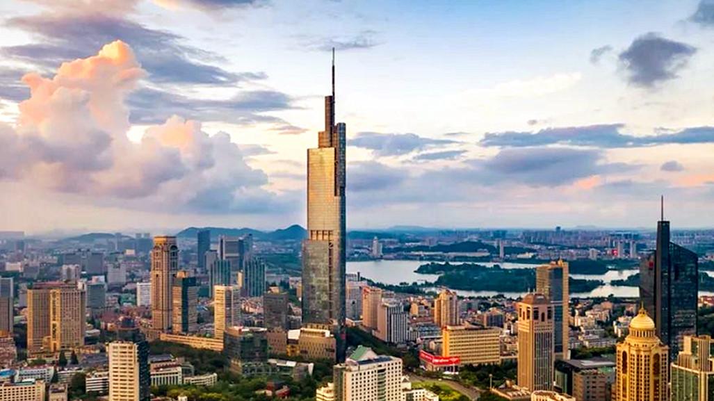 武汉与南京这俩个省会城市，有哪些独特地相同与不同之处呢？