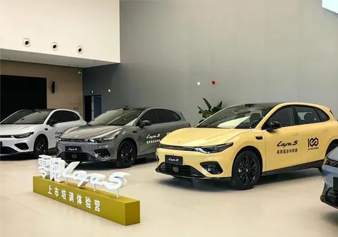 零跑Lafa5携605km续航，无框车门太吸睛