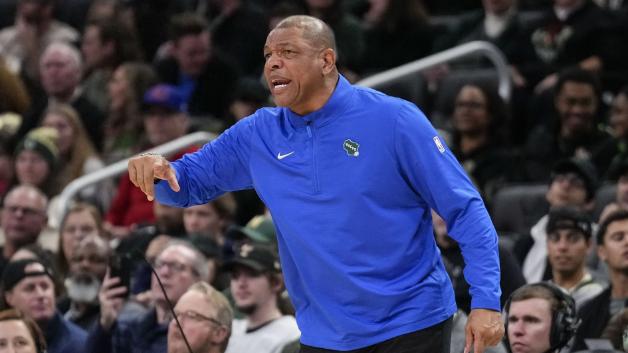 球队夺取关键胜利 里弗斯强调比赛意义深远 我们需追求卓越