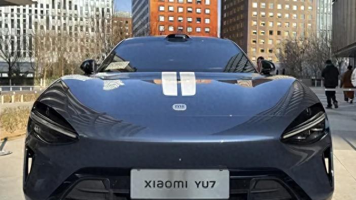 小米YU7更多信息曝光！可选多套配色轮毂，内饰比SU7还夸张