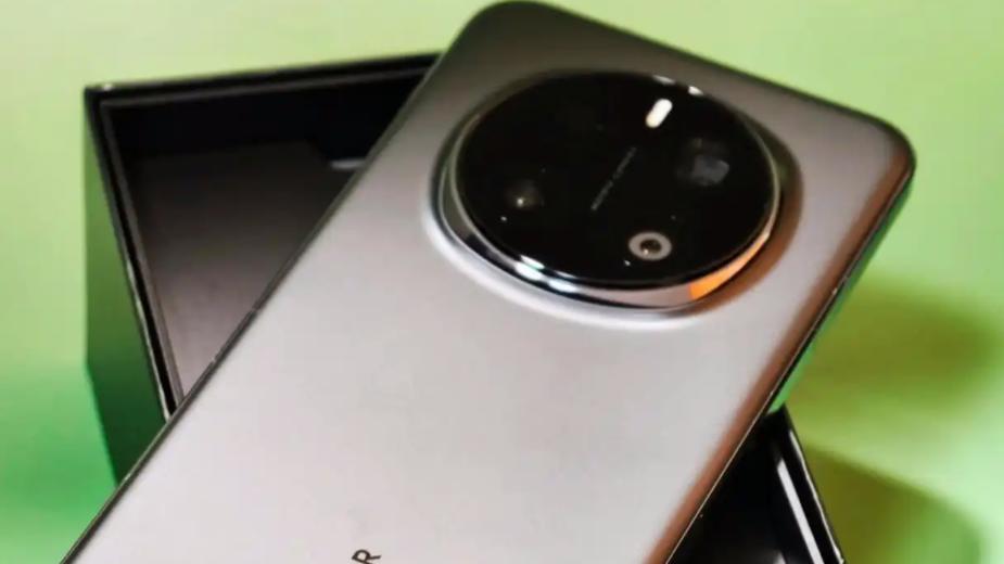 荣耀目前“值得捡漏”的旗舰，16GB+512GB跌价1761元，价格大跳水