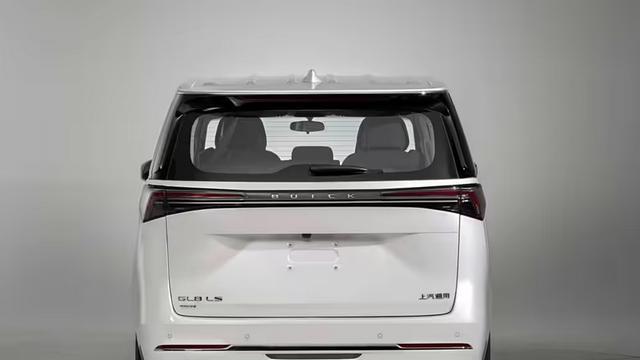 别克GL8陆尚谍照曝光，或亮相上海车展，上半年有望上市交付