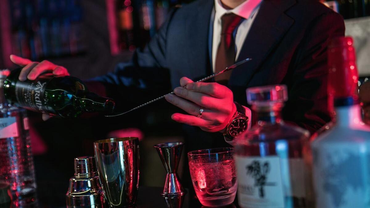 男模丈夫被富婆起诉，我听到法官判决难以置信：“特殊关系转账不返还？”