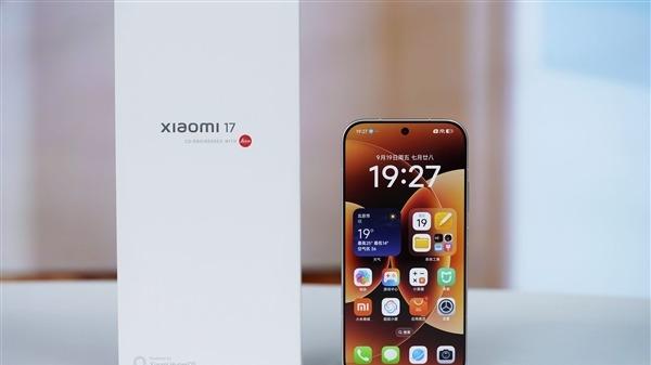 小米17顶配1T版开卖，比iPhone17便宜三千！力压苹果没商量？