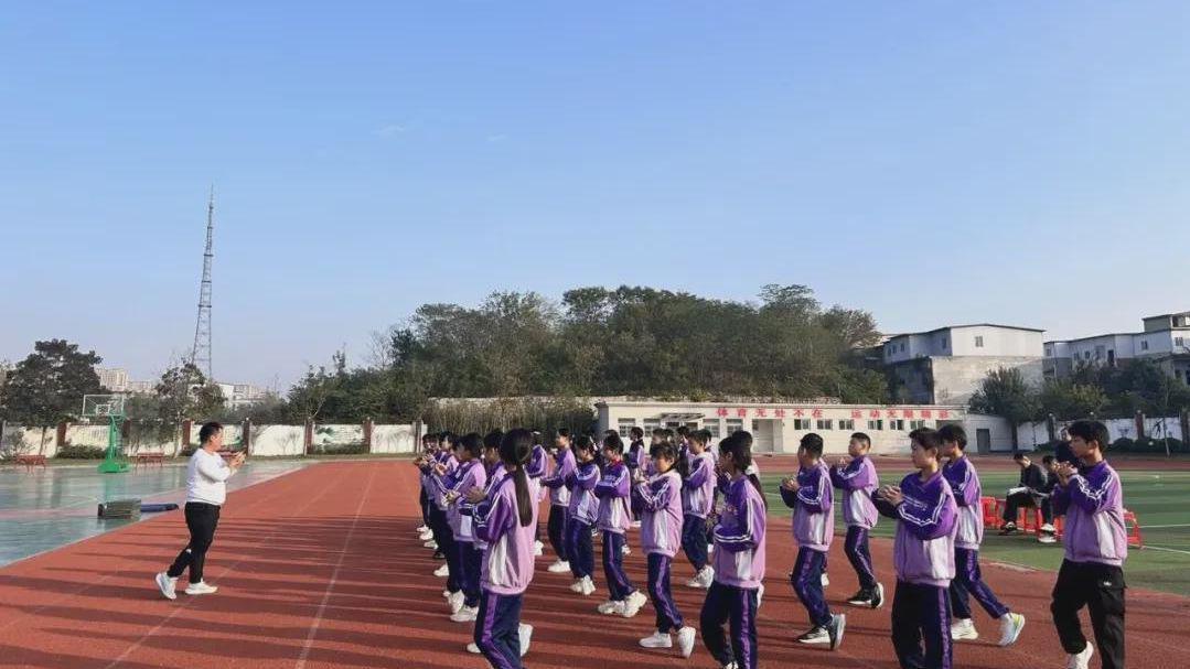 信阳市平桥区第七小学：骨干教师展风采 示范引领促成长