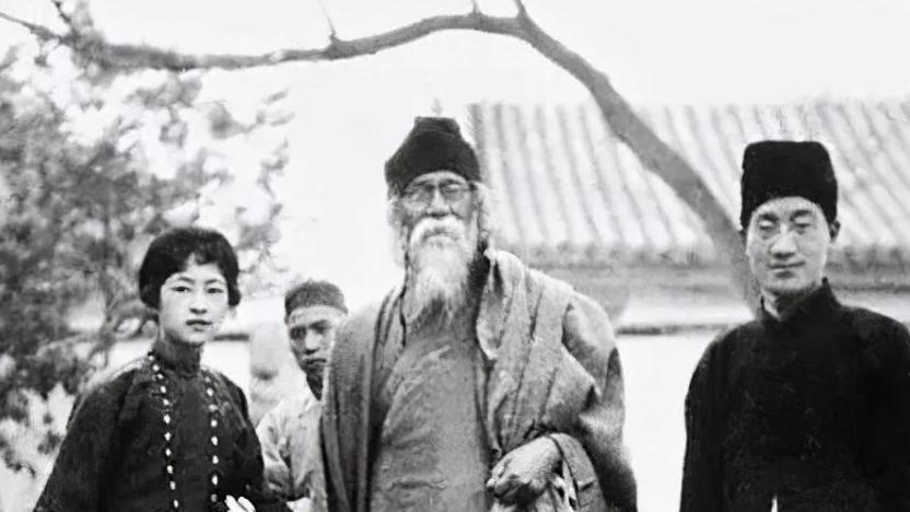 这就是徐志摩爱而不得的林徽因中年时的真实长相，大家看看吧！