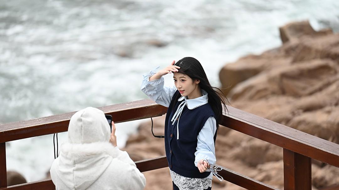青岛燕儿岛山公园：碧海映秋光，爱意漫琴湾