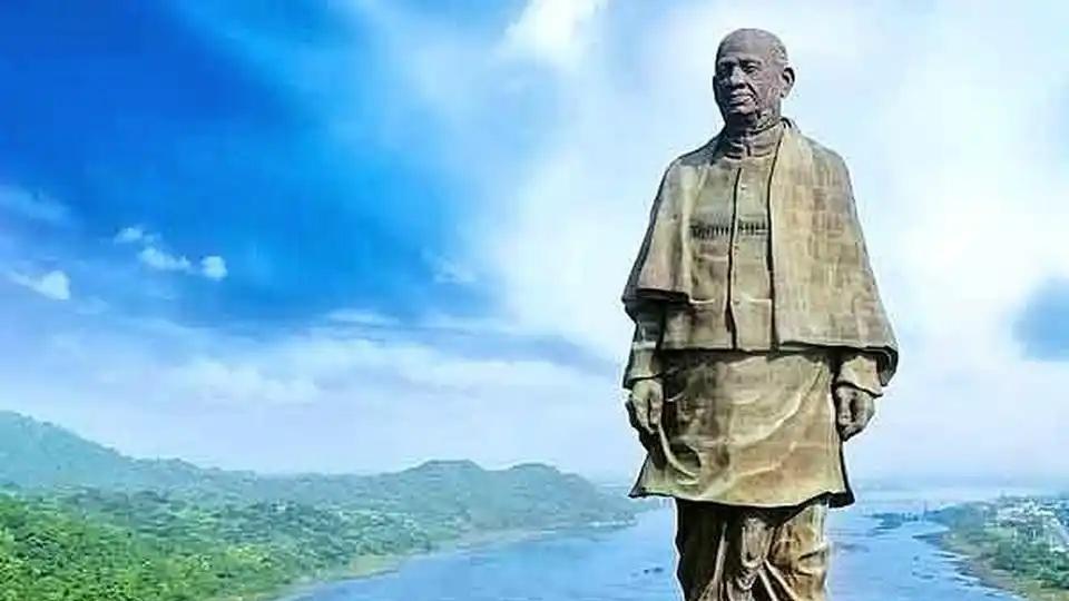 印度最憋屈的“世界之最”，造了个最高雕像，却要刻上中国制造