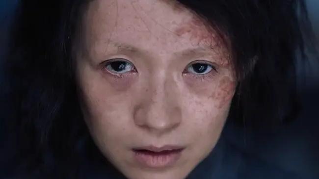 离婚两年后，章子怡面相彻底变了