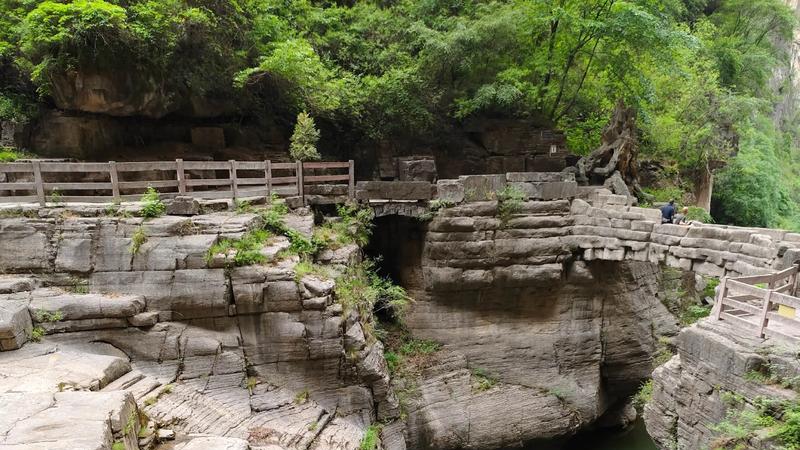 山西长治红豆峡旅游攻略及综合服务旅行社推荐榜：探"太行红豆谷"，品"爱情与自然诗"