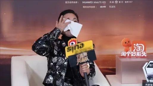 惠英红谈马龙忍不住落泪，激动见本人化身追星迷妹