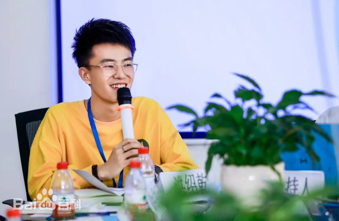 青年诗人洪绍乾被聘为《香港文艺》杂志社签约作家