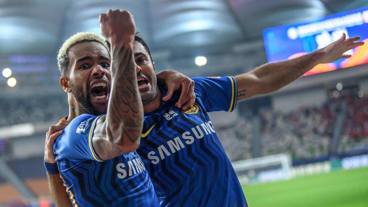 南京城市队首笔重量级引援敲定，特谢拉有望加盟，已跟着主帅亮相