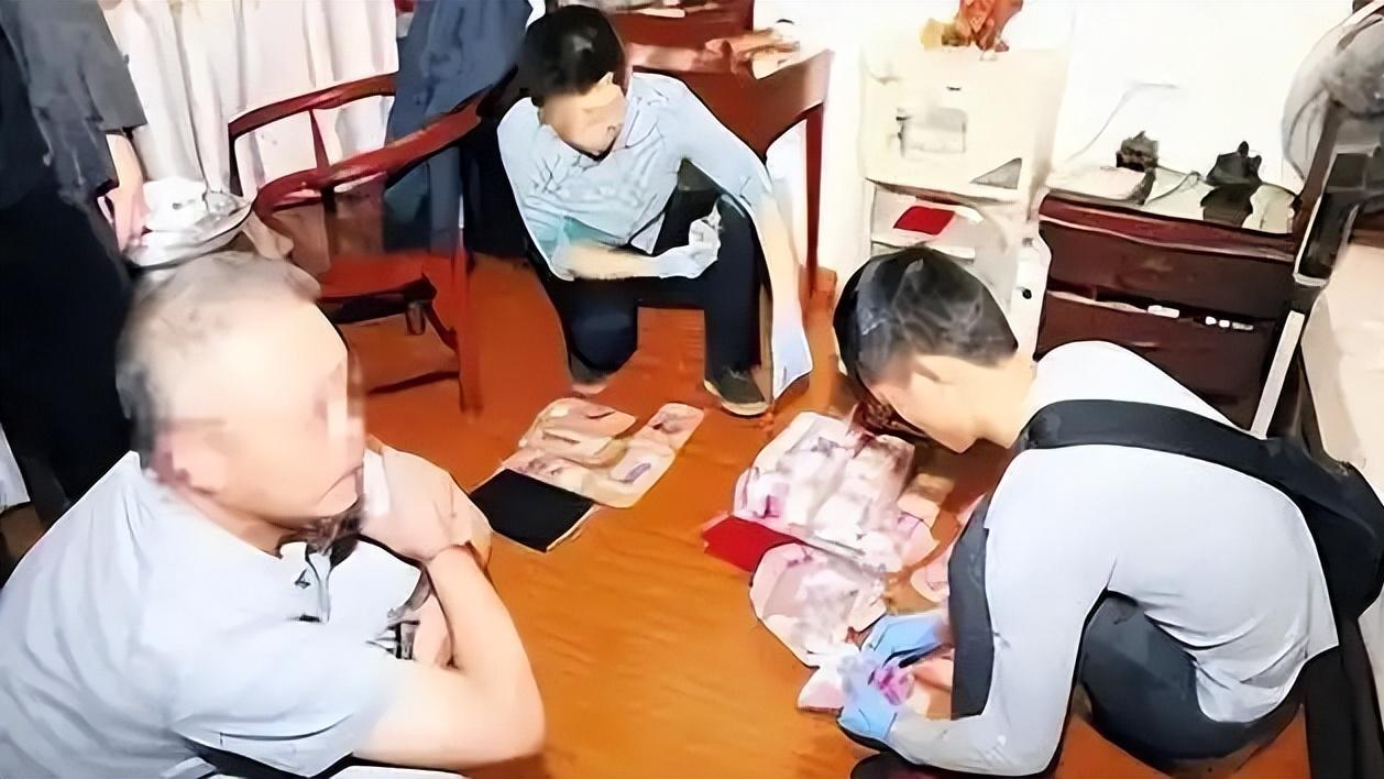 海南最横“土皇帝”黄鸿发，盘踞昌江30年，数千名武警出动抓获